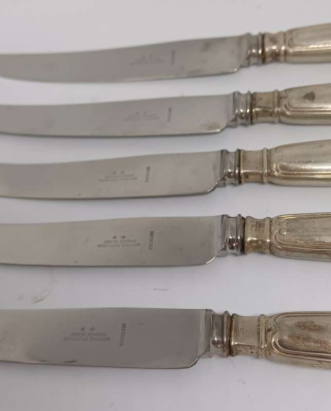 Five tableknives