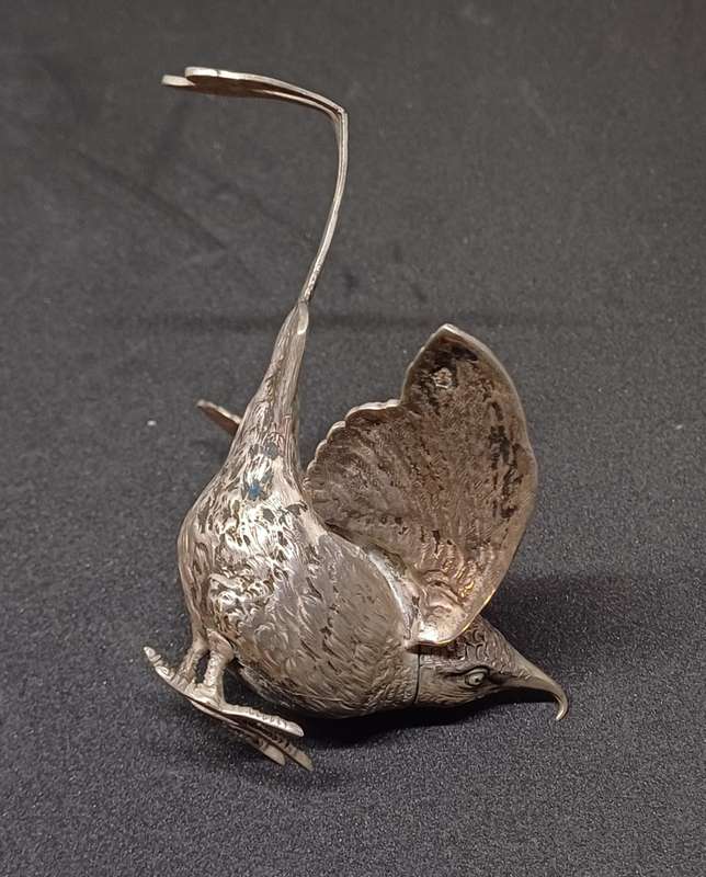 Silver  hummingbird  salt shaker 82 g