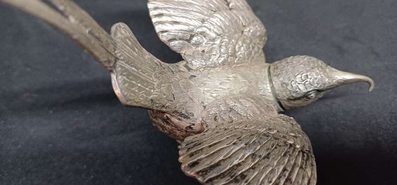 Silver  hummingbird  salt shaker 82 g