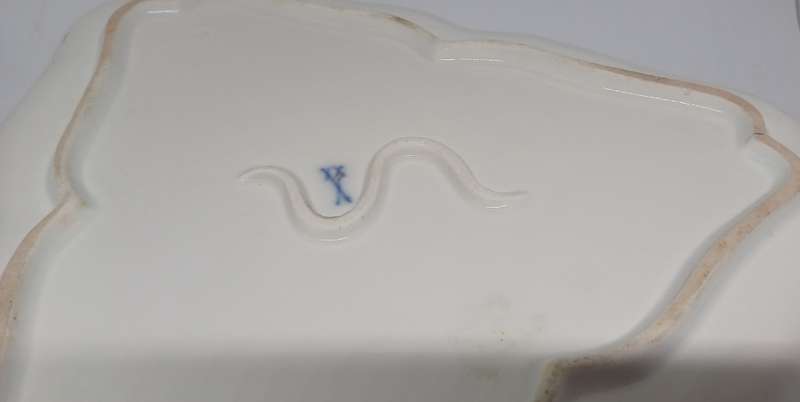 MEISSEN SERVING DISH