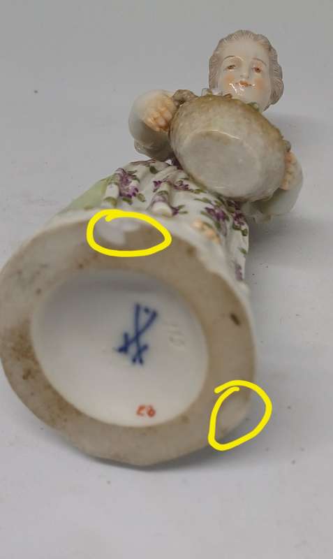 PORCELAIN MEISSEN FIGURINE
