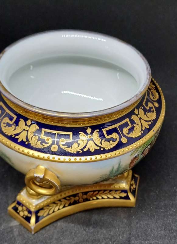 DRESDEN ANTIQUE PIECE
