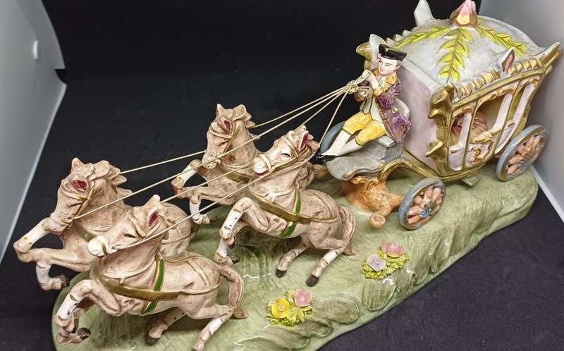 STUNNING PORCELAIN HORSE CARRIAGE