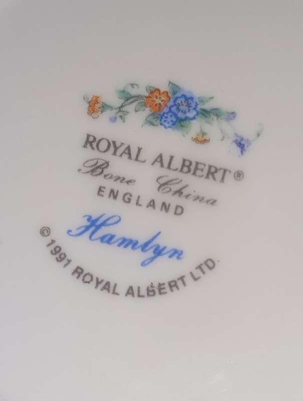 ROYAL ALBERT 1991 HAMLYN- FEW PIECES