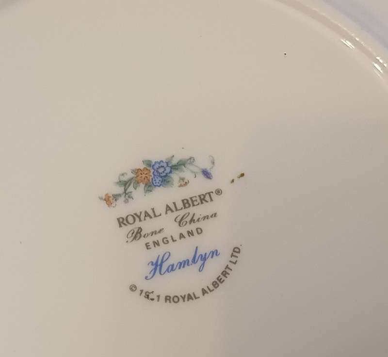 ROYAL ALBERT 1991 HAMLYN- FEW PIECES