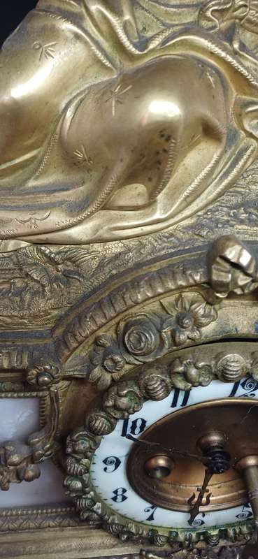 BEAUTIFUL SOLID ANTIQUE CLOCK
