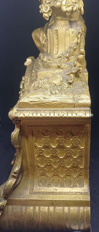 BEAUTIFUL SOLID ANTIQUE CLOCK