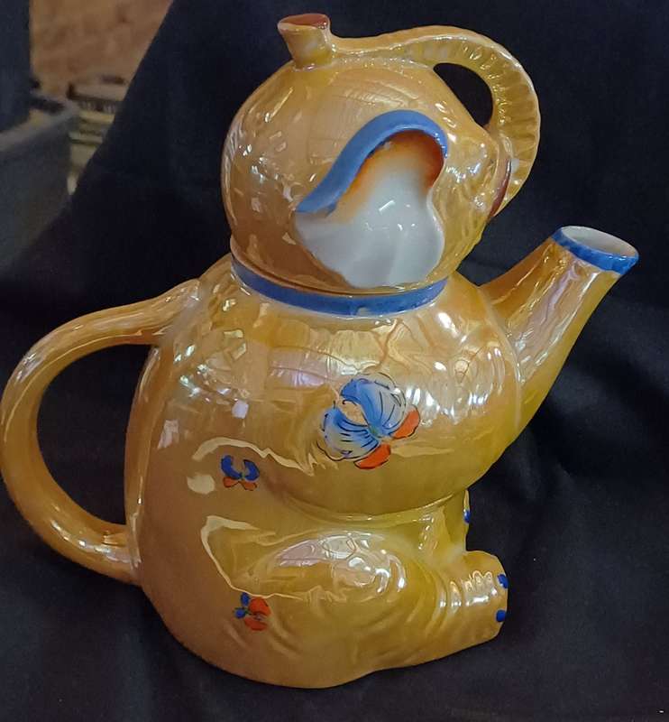 ELEPHANT TEAPOT