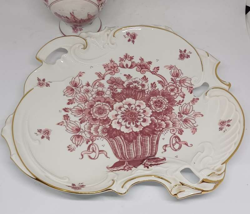 TWO PINK DELFT ITEMS