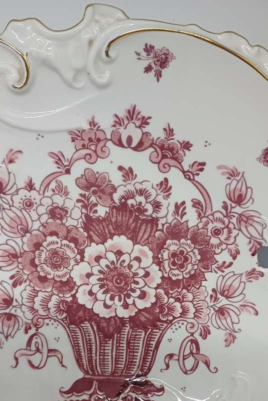 TWO PINK DELFT ITEMS
