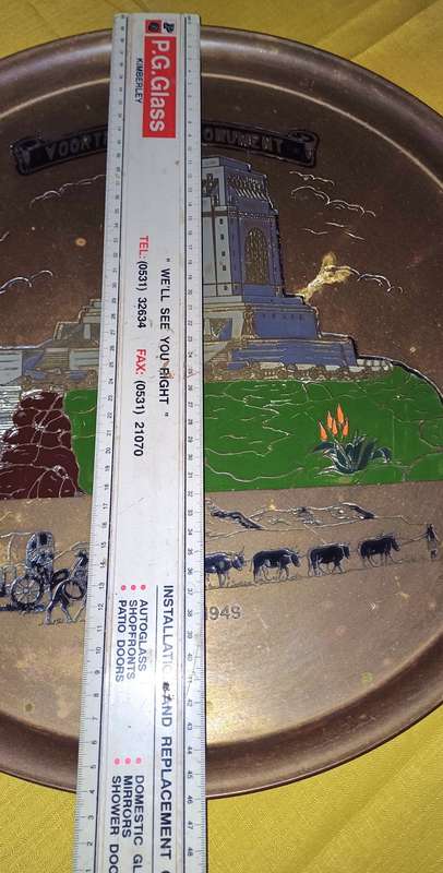 LARGE BRASS TRAY COMMEMORATION OF THE VOORTREKKER MONUMENT