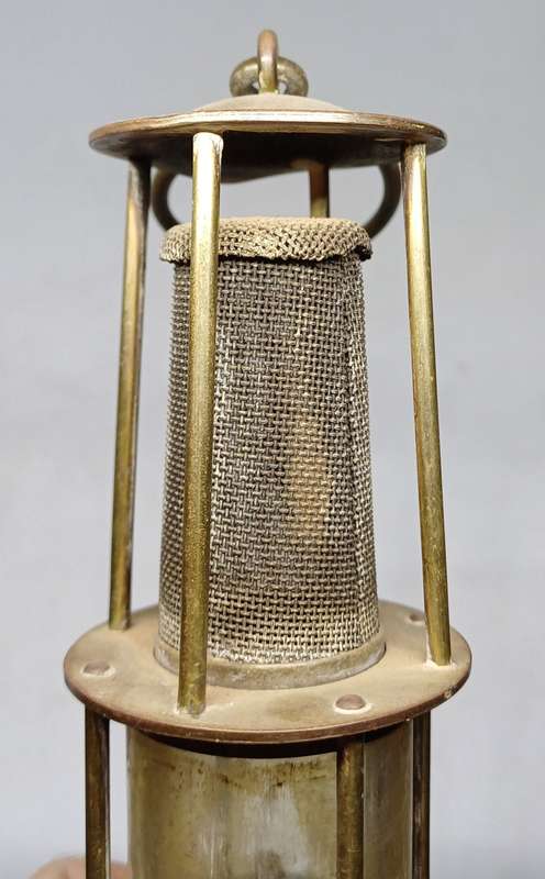 Small miners lamp no markings