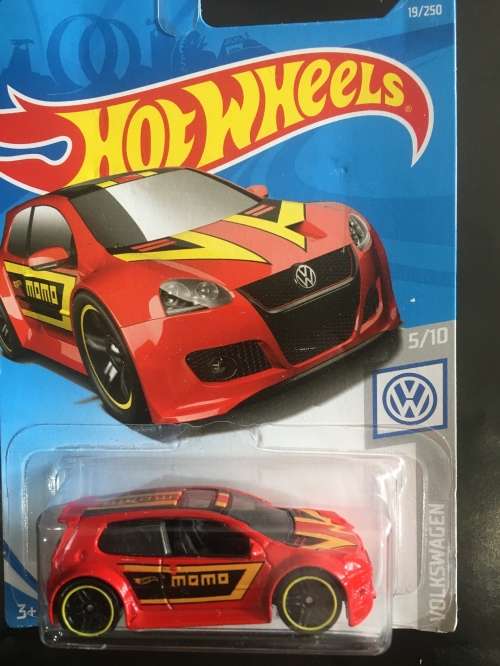 Hot Wheels VW golf Momo long card