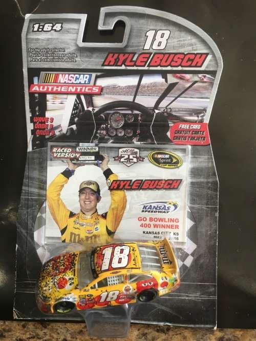 Hot Wheels Nascar M & M