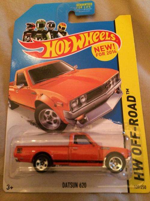 Hot wheels 2014 Datsun orange long card