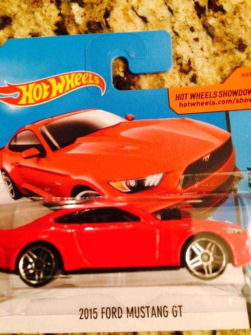 Hot wheels mustang 2015