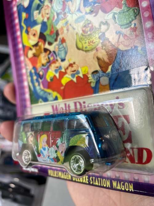 Hot wheels Volkswagen Kombi / wagon. Disney