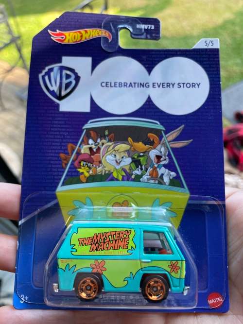 Hot wheels 2023 scooby doo WB series