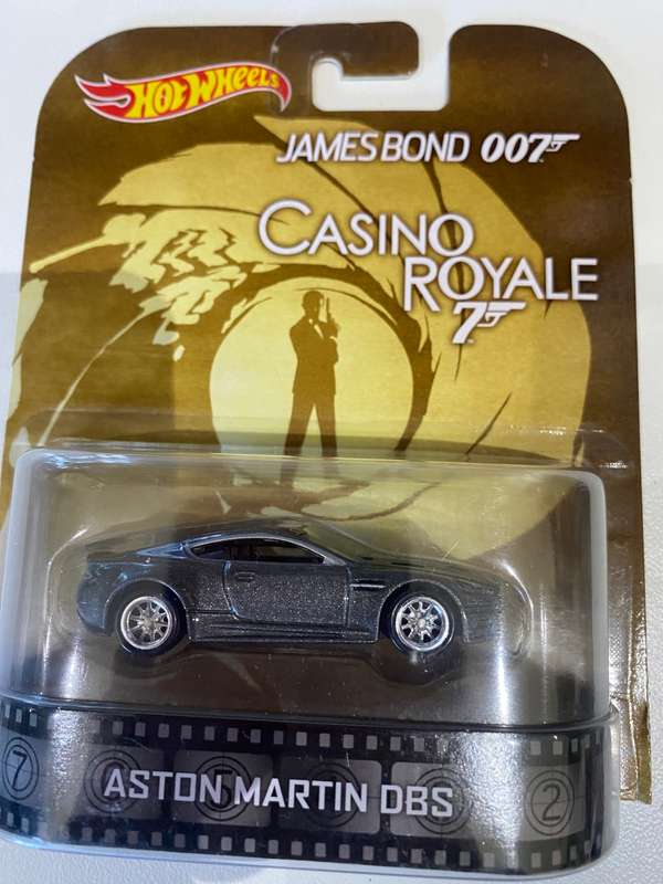 Hot Wheels Retro James Bond Aston Martin Casino Royale