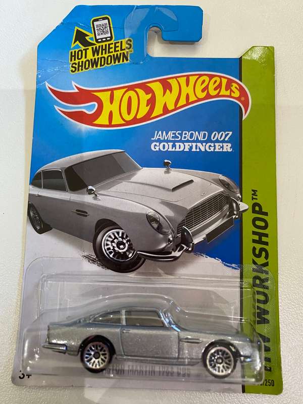 Hot wheels James Bond Aston Martin. Goldfinger