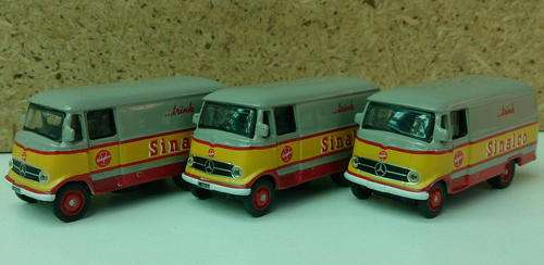 3 X Mercedes Benz Delivery Vans "Sinalco" HO