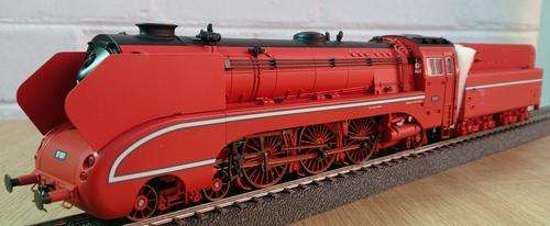 Marklin BR10 Digital Steam Locomotive With Sound #37082