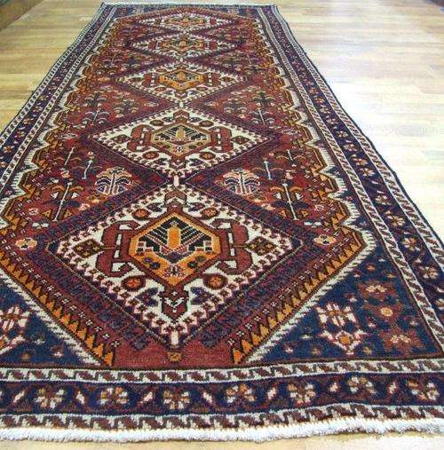 RUGS & CARPETS