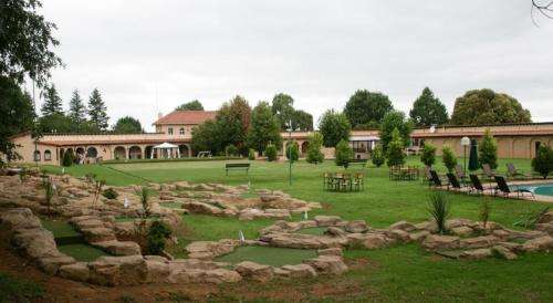 4 - 8 Jun at Midlands Saddle and Trout, 1BR/sleeps 4