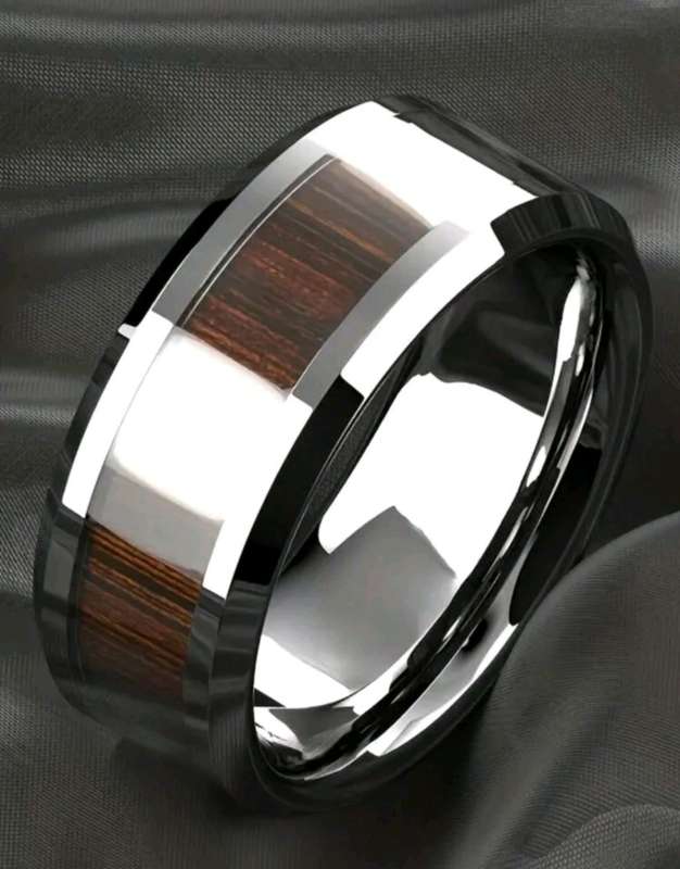 Woodgrain Men`s Wedding Band (8mm) Stainless Steel - Sizes 10 & 11available