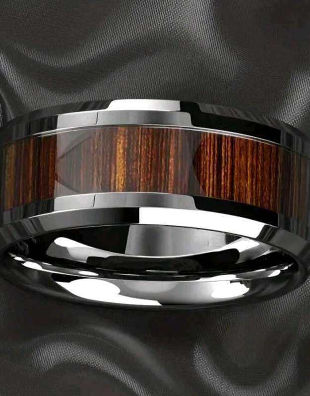 Woodgrain Men`s Wedding Band (8mm) Stainless Steel - Sizes 10 & 11available