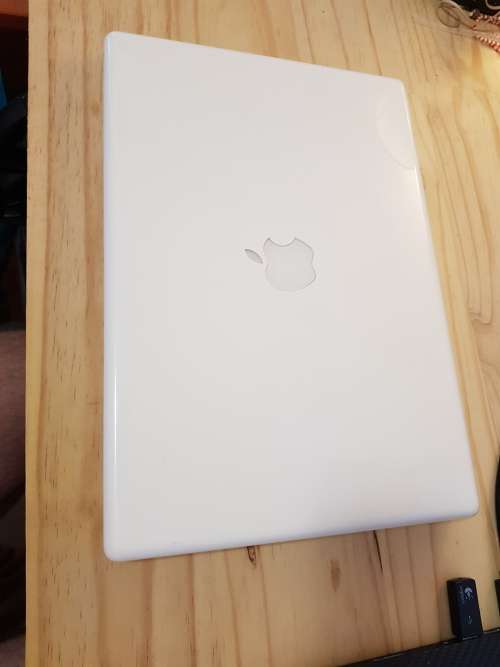 Apple Macbook