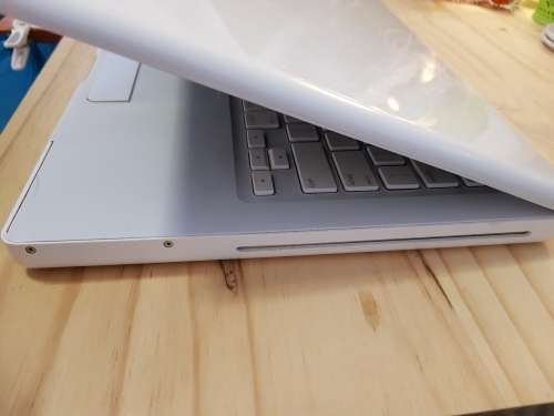 Apple Macbook