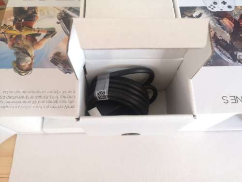 1TB Xbox One S // Fifa 19 // Manufacturers Warranty