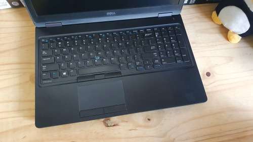 Dell Precision 3520 - Read Description!
