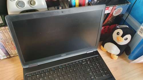Dell Precision 3520 - Read Description!