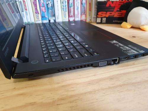 Lenovo V510 // 15` // i5 // 4GB // 512GB SSD