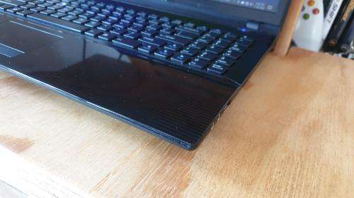 Mecer Laptop // i5 // 16GB // 500GB SSD // 500GB HDD