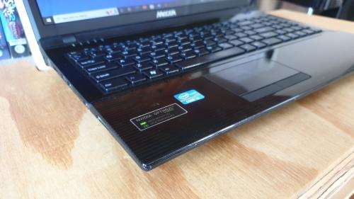 Mecer Laptop // i5 // 16GB // 500GB SSD // 500GB HDD