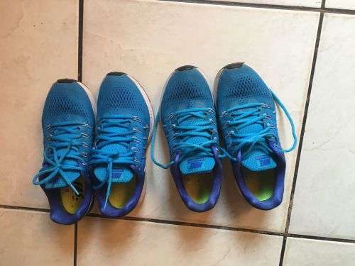 NIKE SNEAKERS