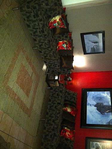 L shaped lounge suite