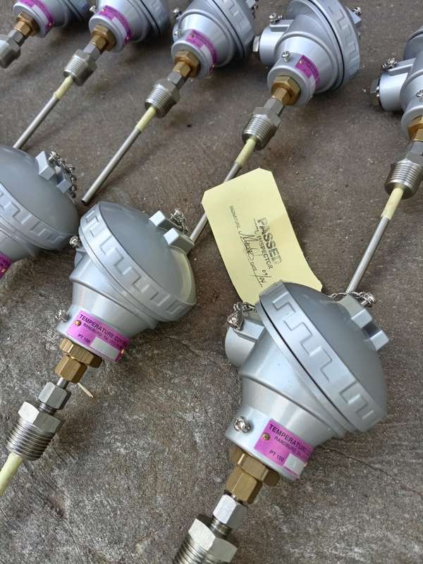 PT100 thermocouple 100mm probe with 4-20mA Smart temperature transmitter RTD sensor head