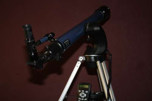 Telescope SKYWATCHER D70mm F900mm Refractor SYNSCAN starfinder goto Sky-Watcher