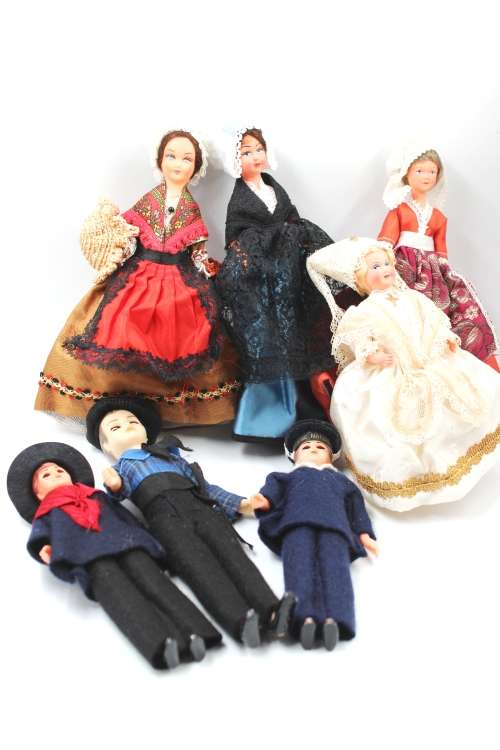 Collection of 7 Vintage Dolls