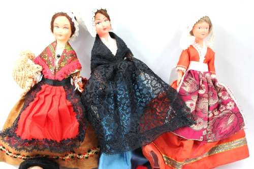 Collection of 7 Vintage Dolls