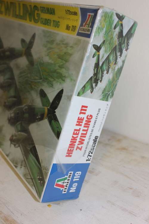 Italeri 1:72 German HE 111 Z-1 ZWILLING Glider Tug Planes ( No 119 ) - Rare Vintage 1990 Model Set
