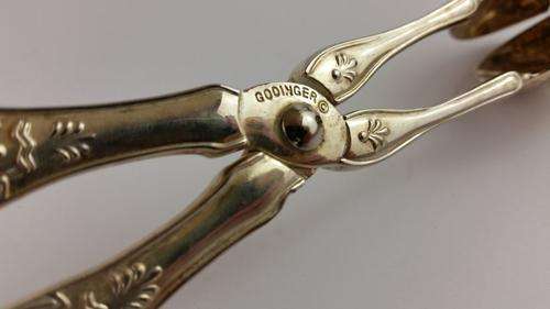 Silver plated KINGS Pattern Salad Tongs 10 1/4"  long  GODINGER