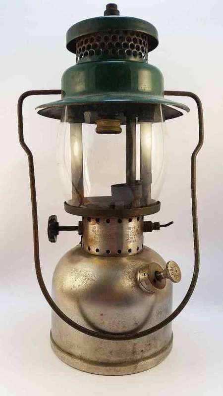 1948 Coleman Lantern Canada - Model 249 "Scout" - Kerosene Lamp