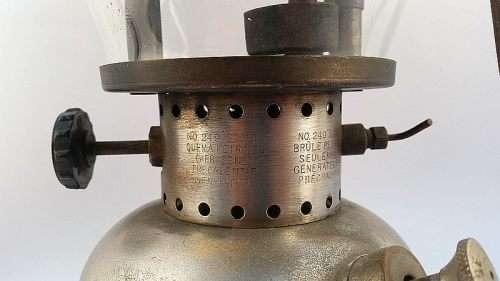 1948 Coleman Lantern Canada - Model 249 "Scout" - Kerosene Lamp
