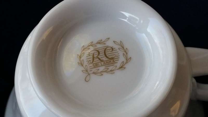 Noritake Japan - Royal Crockery Tea Set - Sri Lanka Pattern - 17 Piece, Beautiful Condition