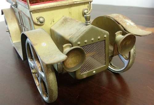 Vintage Styled Model A Car - Musical Decanter Car "How Dry I Am" - Whisky Sherry Port with 6 Glasses